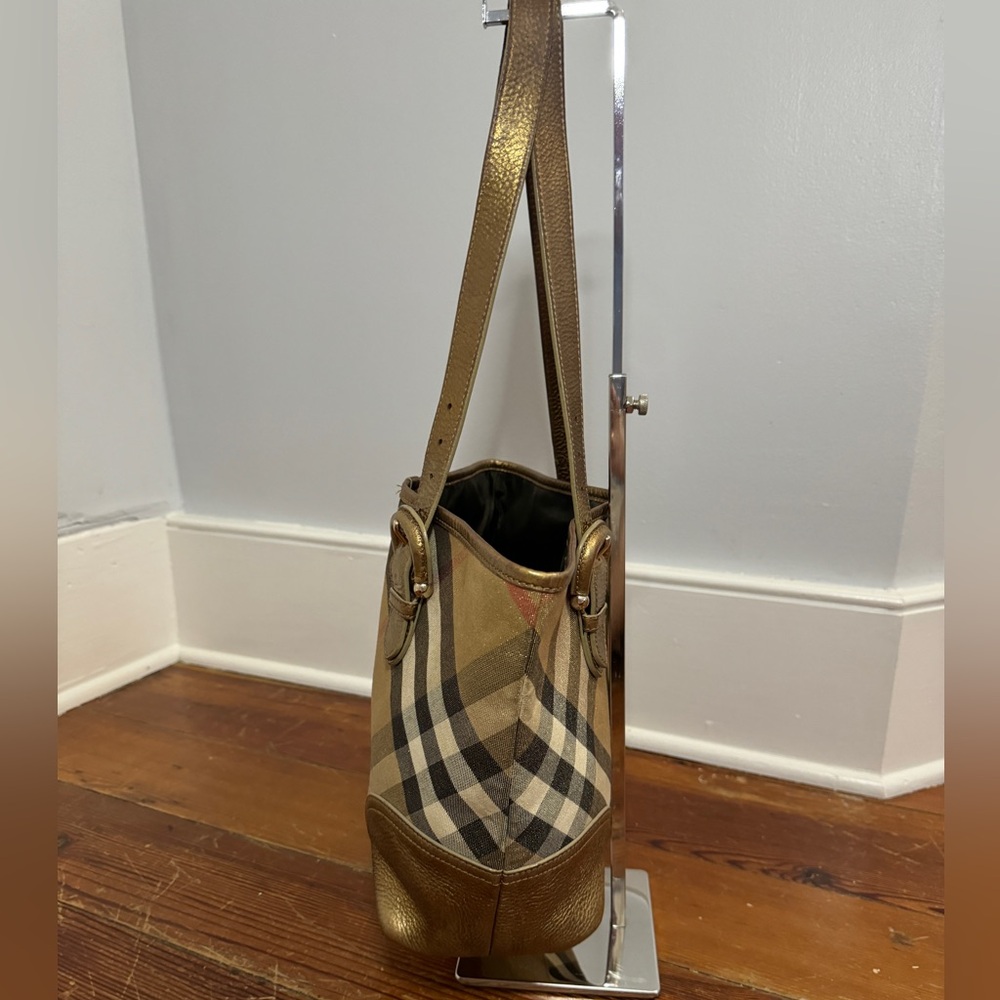 Burberry Shimmer Gold Canvas Leather Byron Nova Check Small Shoulder Tote Bag - Picture 6 of 15